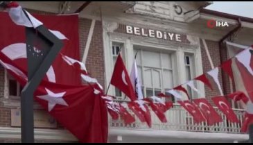 Bursa'da 90 yaşında bastonu ile belediyeye gelerek şehidi için yardım istedi