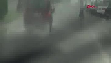 Sağanak sele neden oldu, 10 araç da suya kapıldı!