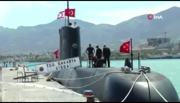 TCG Sakarya Denizaltısı halkın ziyaretine açıldı