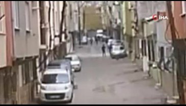 Bursa'da küçük çocuğun cep telefonunu çaldılar