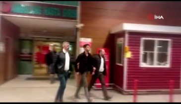 Bursa'da sokak ortasındaki kavgada kan aktı!