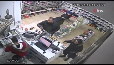 Tırnakçı çift, esnafın korkulu rüyası oldu