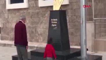 3 yaşındaki Çağla'nın Atatürk sevgisi tebessüm ettirdi