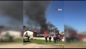 Bursa'da yangında iki ev kullanılamaz hale geldi