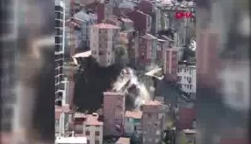 İnşaat alanının destek duvarının çökme anı! - 2