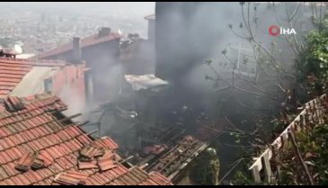 Bursa'daki yangında ev küle döndü