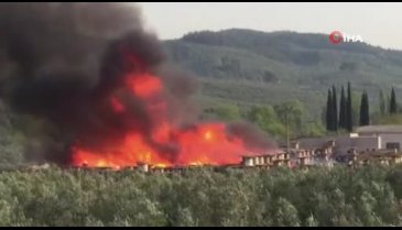 Bursa'da ahşap makaralar çıra gibi yandı