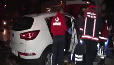 Araçta sıkışan kadına iki saatlik kurtarma operasyonu