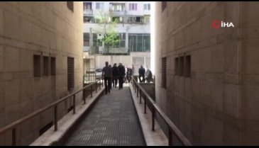 Bursa'da aralarında 2 polisin de bulunduğu 6 silah kaçakçısı adliyeye sevk edildi