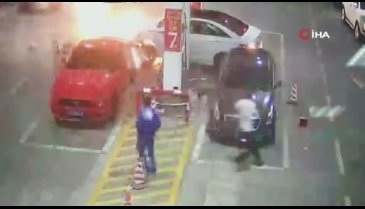 Çin'de araç benzin istasyonuna daldı