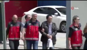 'Kaddafi'nin altınlarını getirdik' deyip 1 milyon 400 bin TL'lik vurgun yaptılar