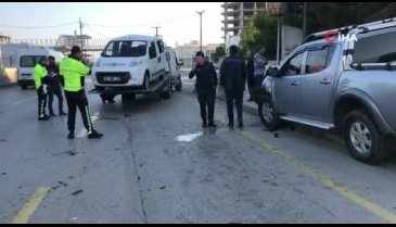Bursa'da seyir halindeki araca çarptı: 1'i ağır 4 yaralı