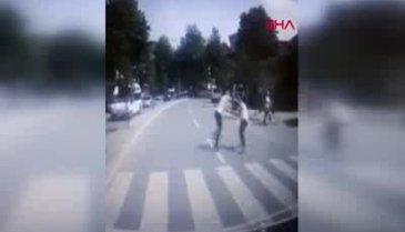Caddede karşılaştığı husumetlisini bıçaklayarak, öldürdü