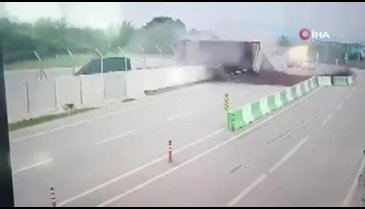 Tuzla'da hafriyat kamyonu dehşeti kamerada