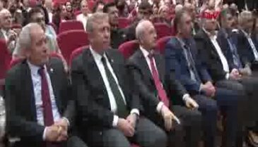 CHP lideri Kılıçdaroğlu: Hürriyet'i basan kişi AK Parti Londra temsilcisi oldu