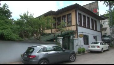 Bursa'da bu evin içerisinde türbe var