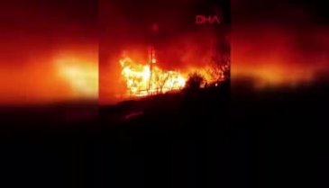 Şoke eden yangın! 8 ev, 1 ahır ve 1 depo yanarak kül oldu
