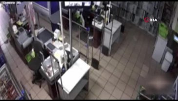 Kameralara yakalanmamak için yerde süründü