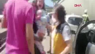Bursa'da zincirleme kazada yaralanan küçük Lina, elindeki oyuncağı bırakmadı