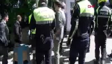 Valeler arasında bıçaklı kavga!