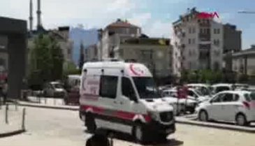 Bursa'da sokakta bıçaklayıp kaçtı
