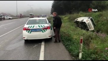 Bursa'da minibüs şarampole uçtu