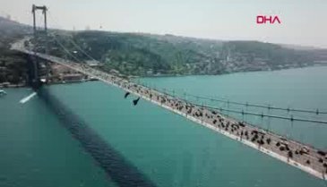 Yüzlerce motosikletli 15 Temmuz Şehitler Köprüsü'nden geçti