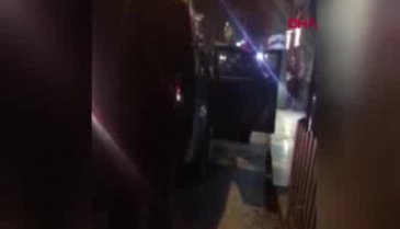 Kahvehaneye silahlı baskın kamerada!