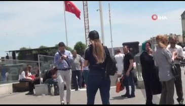 Kadın turist sıcaktan bayıldı