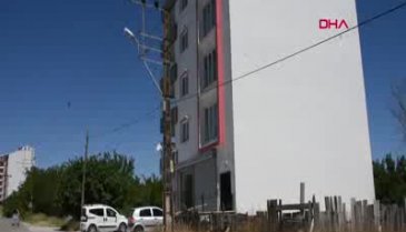 Dini nikahlı eşi bıçakladı, hastane çıkışı dehşet saçtı!