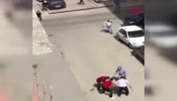 Sokak ortasında bıçaklanarak öldürülme anı kamerada