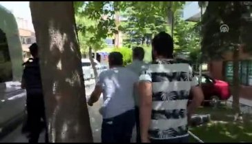 Büyük tepki çeken kitabın yayıncısı polise teslim oldu