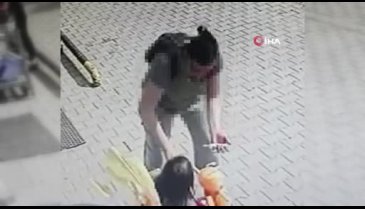 Bursa'da 3 yaşındaki kıza ilaç dayağı kamerada
