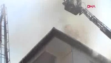 Dört katlı binanın çatı katında yangın!