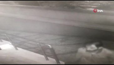 Apartmanın mazgallarını çalan hırsız kamerada