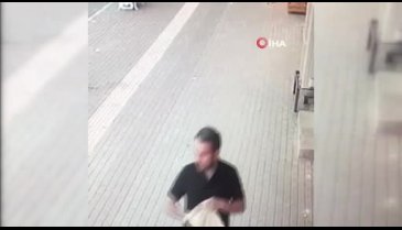 Bursa'da araçları taşla çizen bir kişi güvenlik kamerasına yakalandı