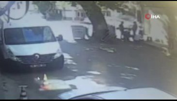 Bursa'da tartıştığı 5 kişinin üzerine araba sürdü