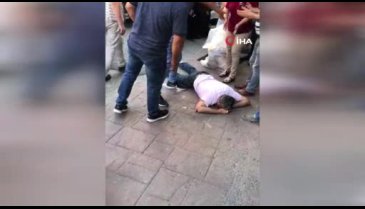 Eşi ve iki çocuğunu vurup intihar etti