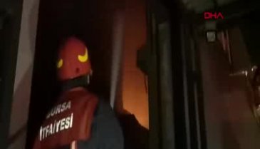 Bursa'da, şişe deposunda yangın
