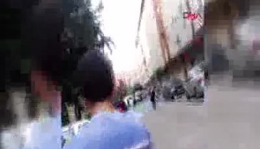 Çocuklar kavga etti, aileler birbirine girdi!