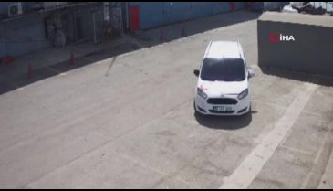 İş yerlerine dadanan hırsızlar kameraya yakalandı