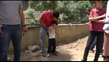 8 yaşındaki çocuk ablasını gelinlikle görünce intihara kalkıştı