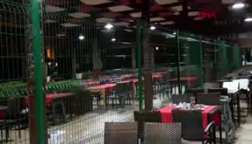 Otel ve sahil tel örgülerle ayrıldı, turistler mağdur oldu
