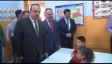 Bursa'da 577 bin 545 öğrenci karne heyecanı yaşadı