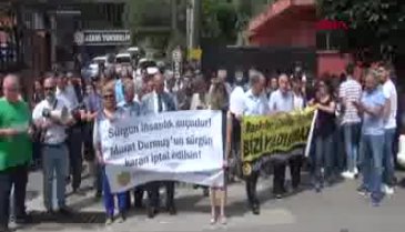 Ezan okunurken pencereyi kapattırdı, tayin edildi... O öğretmen için eylem!