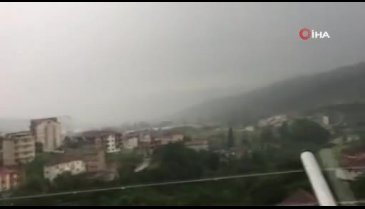 Yıldırım düşme anı saniye saniye kaydedildi