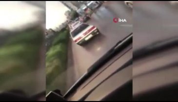 Ambulansa yol vermedi