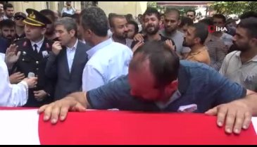 Kazada hayatını kaybeden askerin Bursa'daki cenazesinde gözyaşları sel oldu
