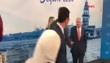 Yayın sonunda aile fotoğrafı çektirildi