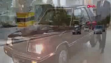 Bahçeli'den, klasik otomobiliyle Ankara turu